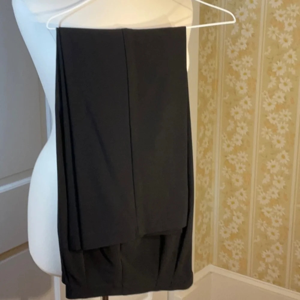 East 5th Pants EUC black size 12